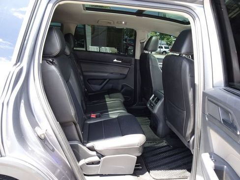 Used 2021 Volkswagen Atlas SEL AWD/4WD image 19