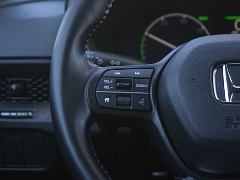 Certified 2025 Honda CR-V Sport image 17