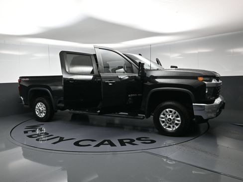 Used 2021 Chevrolet Silverado 2500 LT w/ Convenience Package AWD/4WD image 24