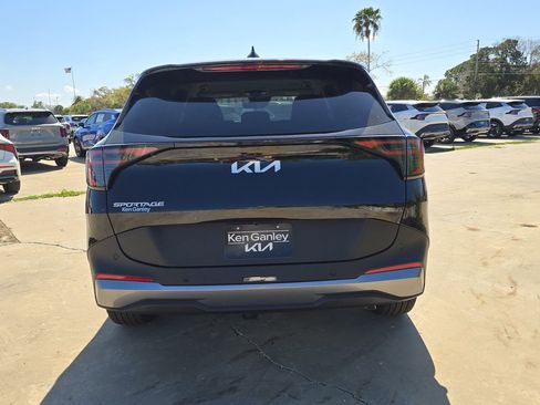 New 2026 Kia Sportage EX image 7