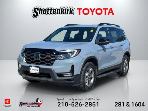 Used 2023 Honda Passport TrailSport image 1