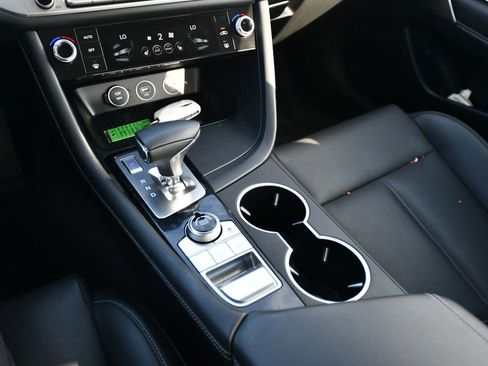 Used 2025 Genesis G70 2.5T RWD image 22