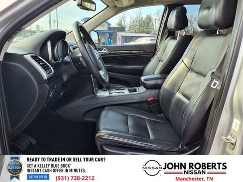 Used 2012 Jeep Grand Cherokee Laredo image 4