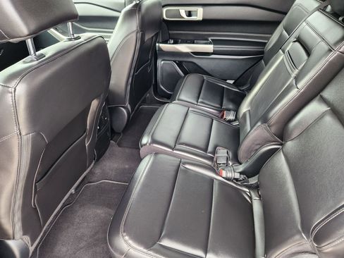 Used 2023 Ford Explorer XLT w/ Equipment Group 202A image 32