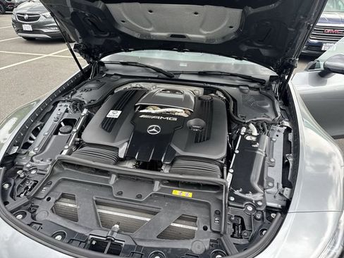 Used 2022 Mercedes-Benz SL 63 AMG 4MATIC w/ Driver Assistance Package image 28