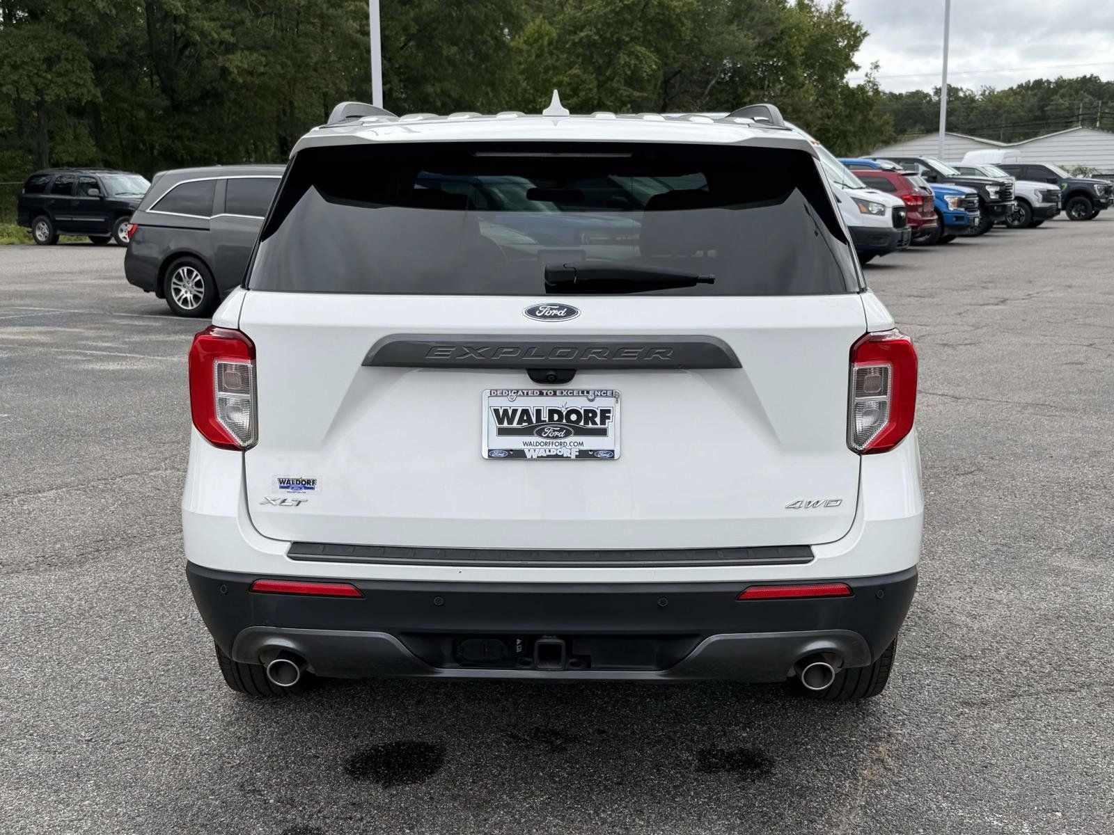 Certified 2023 Ford Explorer XLT w/ Equipment Group 202A AWD/4WD image 3