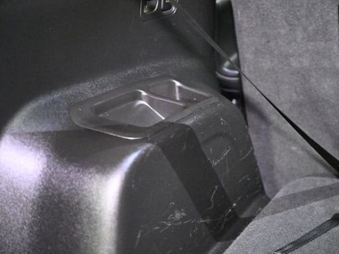 Used 2023 GMC Acadia SLT image 56