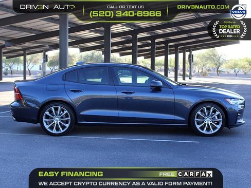 Used 2021 Volvo S60 T5 Momentum image 8