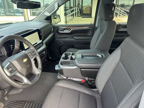 Used 2023 Chevrolet Silverado 1500 LT AWD/4WD image 11