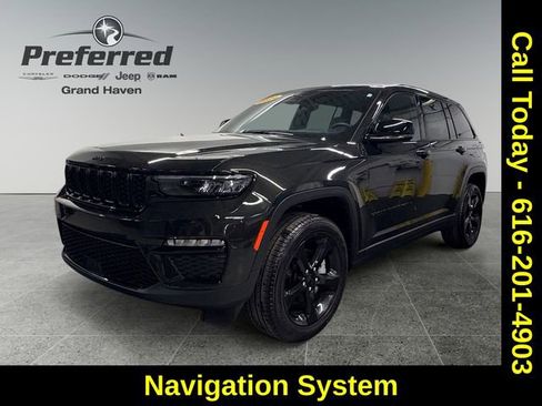 Used 2024 Jeep Grand Cherokee Limited w/ Black Appearance Package image 2