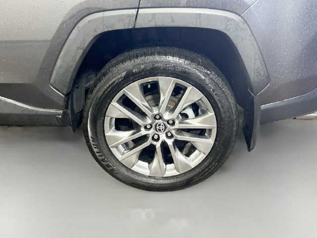 Used 2024 Toyota RAV4 XLE Premium FWD image 25