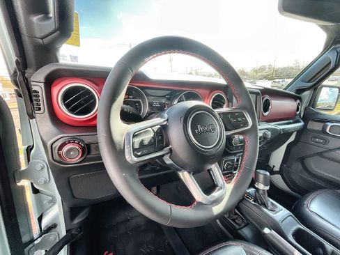 Used 2023 Jeep Wrangler Unlimited Rubicon w/ Cold Weather Group image 10