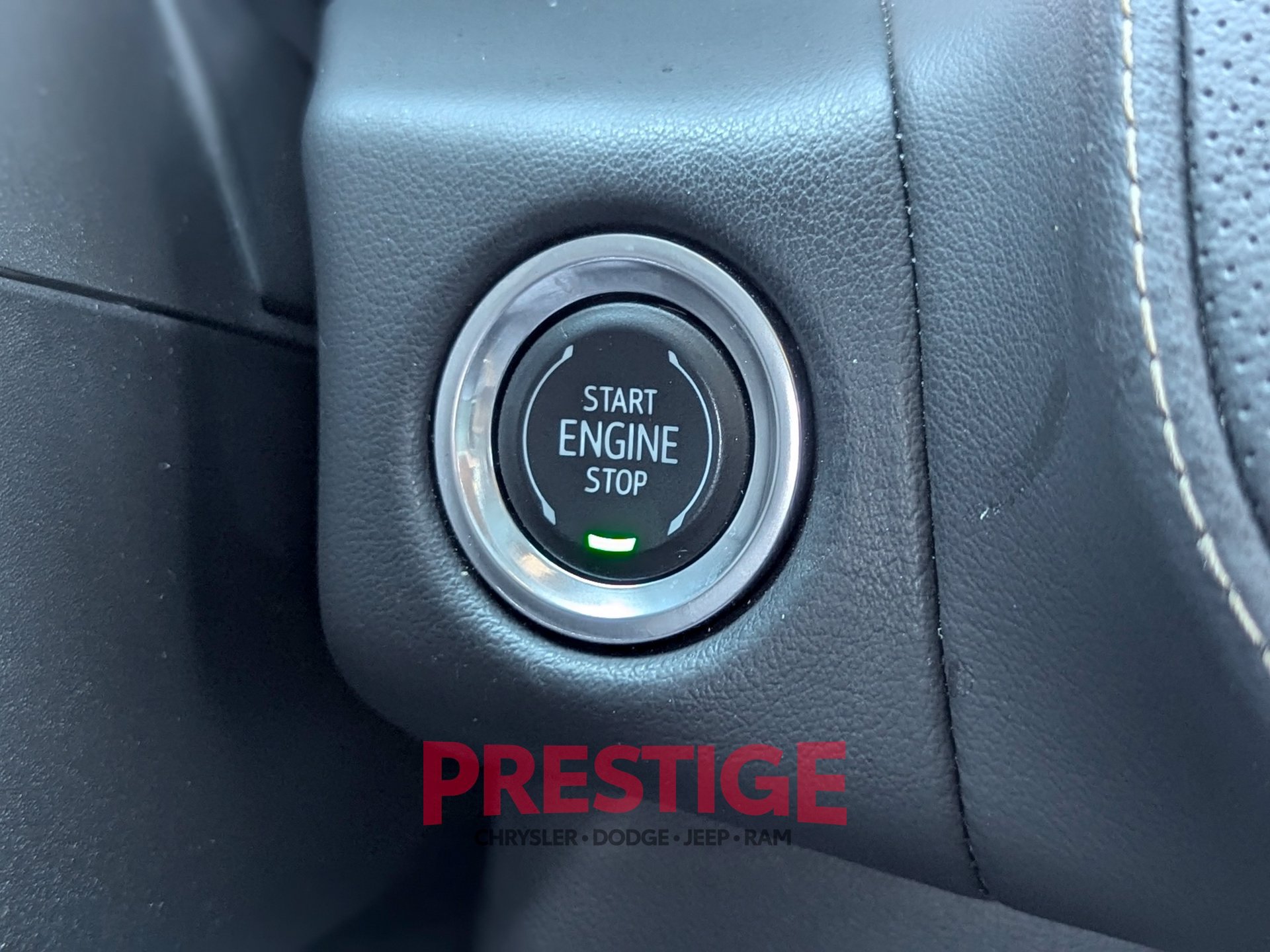 Used 2024 GMC Yukon XL SLT w/ SLT Premium Package AWD/4WD image 21