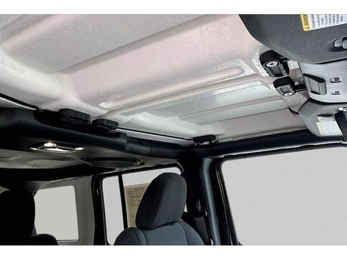 Used 2023 Jeep Wrangler Unlimited Sport AWD/4WD image 20