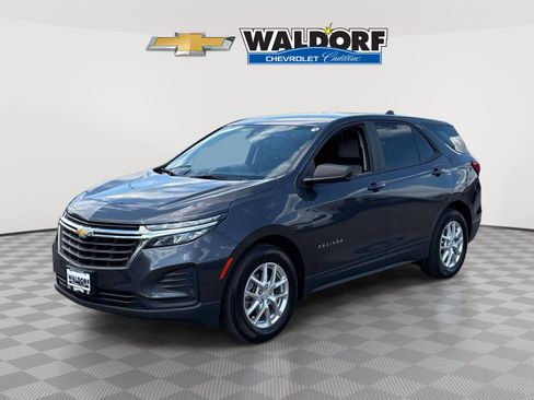 Used 2022 Chevrolet Equinox LS FWD image 3