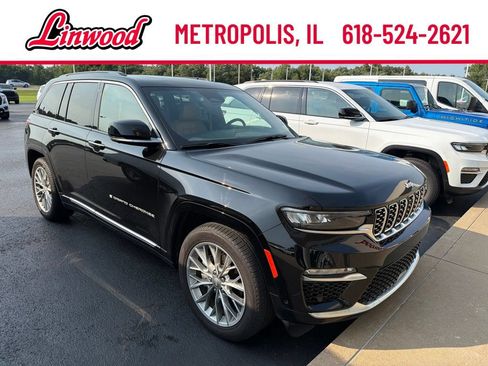 Used 2025 Jeep Grand Cherokee Summit AWD/4WD image 14