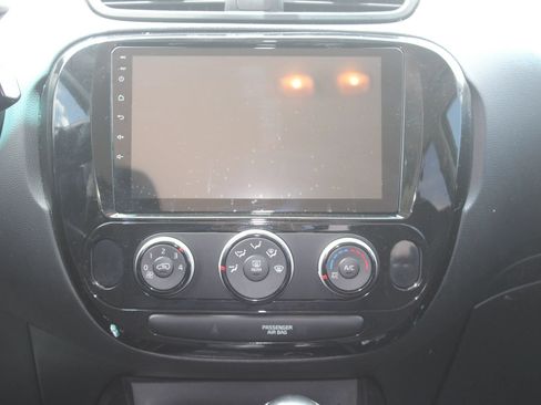 Used 2017 Kia Soul FWD image 13