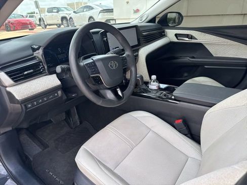 Used 2025 Toyota Camry XLE w/ Premium Plus Package image 13