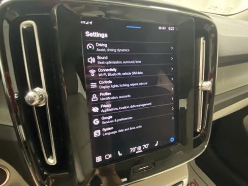 Certified 2024 Volvo XC40 B5 Plus w/ Protection Package Premier image 23