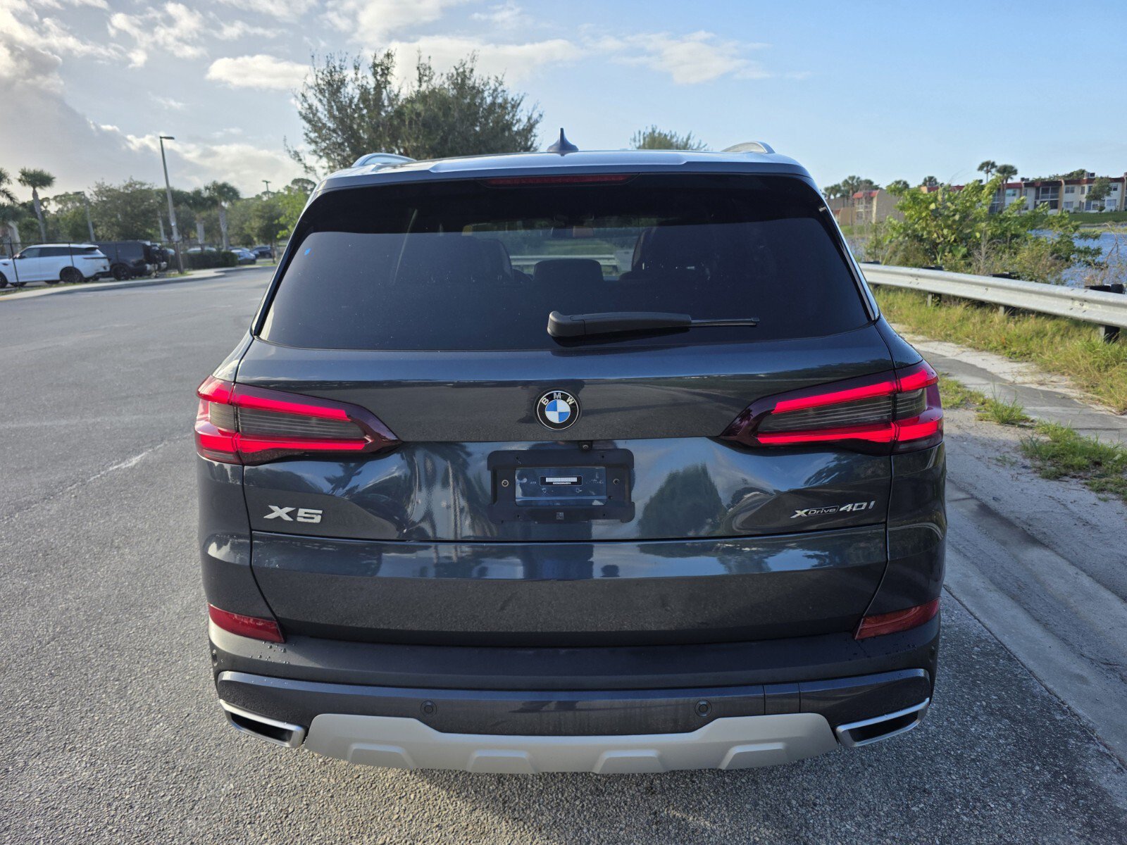 Used 2022 BMW X5 xDrive40i w/ Luxury Seating Package AWD/4WD image 6