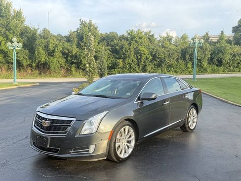 Used 2017 Cadillac XTS Luxury w/ Driver Awareness Package FWD image 2