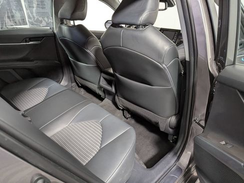 Used 2022 Toyota Camry SE w/ Convenience Package image 38