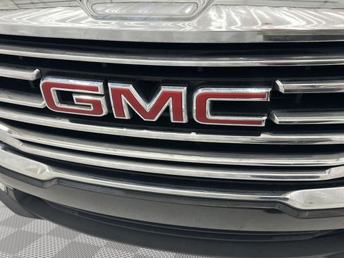 Used 2023 GMC Terrain SLT w/ Infotainment Package II AWD/4WD image 29