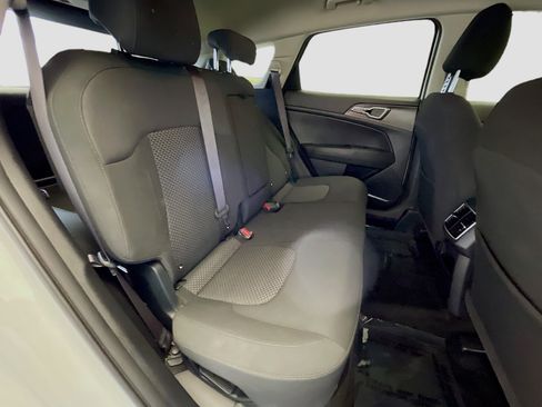 Used 2023 Kia Sportage LX FWD image 15