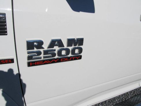 Used 2017 RAM 2500 Laramie w/ Convenience Group image 11