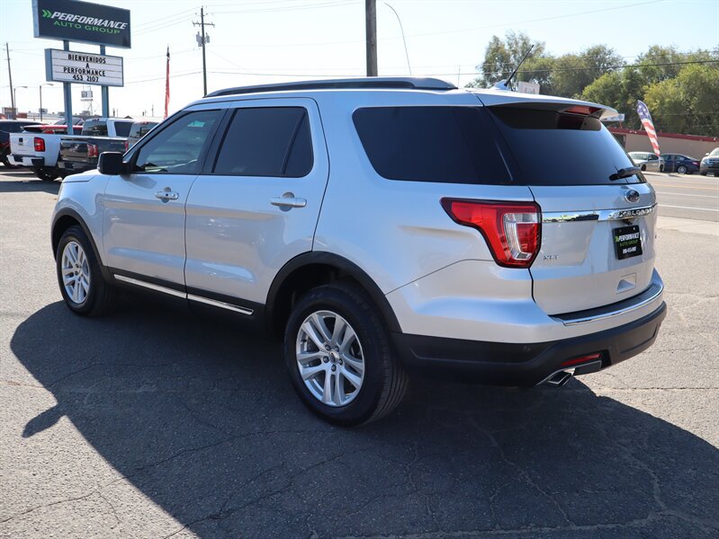 Used 2018 Ford Explorer XLT w/ Equipment Group 201A AWD/4WD image 5