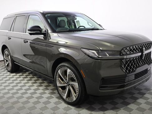 New 2026 Lincoln Navigator Black Label AWD/4WD image 8