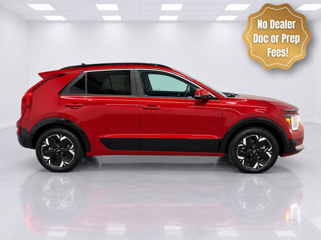 Used 2023 Kia Niro Wind w/ Wind Preserve Package FWD image 1