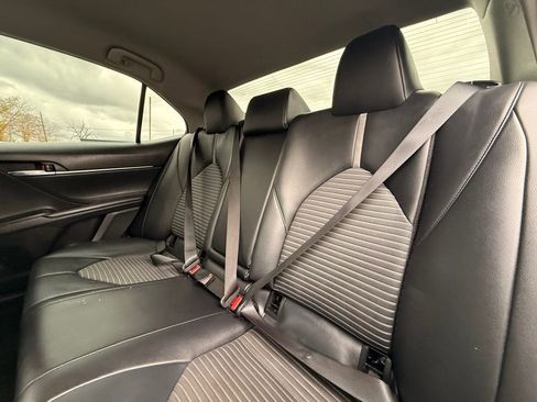 Used 2022 Toyota Camry SE image 15