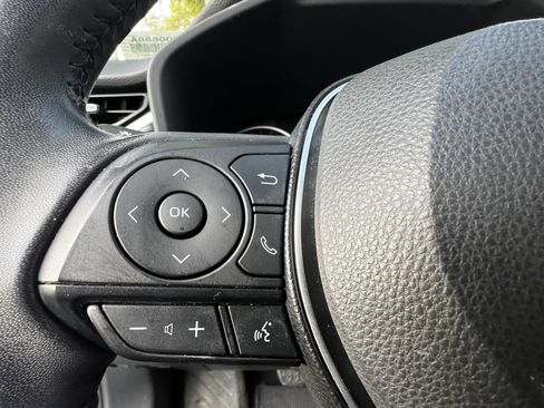 Used 2019 Toyota RAV4 XLE Premium image 19