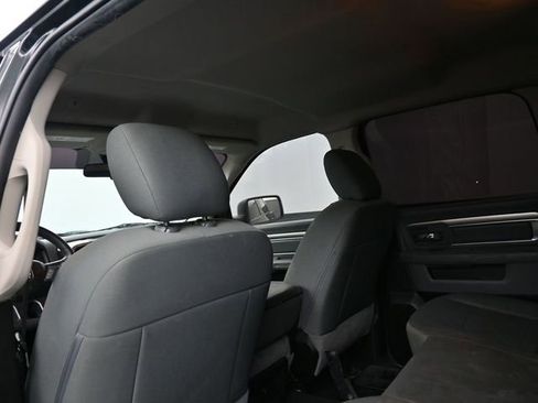 Used 2020 RAM 1500 Classic SLT RWD image 21