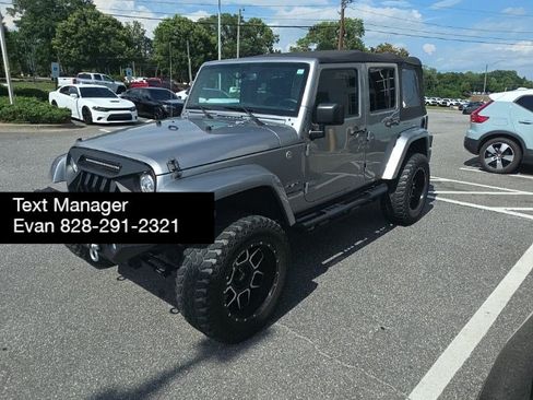 Used 2017 Jeep Wrangler Unlimited Sahara w/ Connectivity Group AWD/4WD image 19