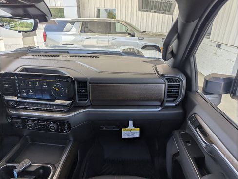 New 2026 Chevrolet Silverado 2500 High Country w/ Technology Package AWD/4WD image 4