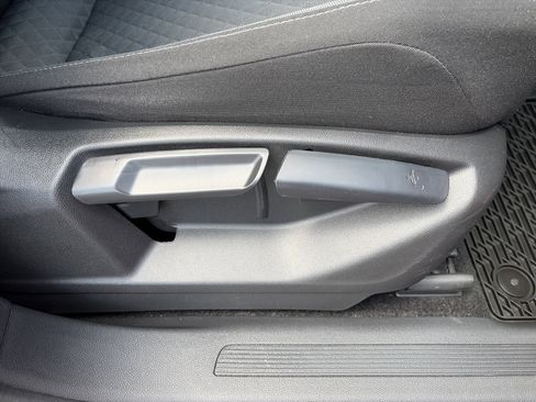 Used 2018 Volkswagen Tiguan S AWD/4WD image 30