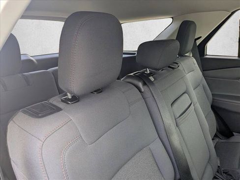 Used 2025 Ford Explorer Active RWD image 18