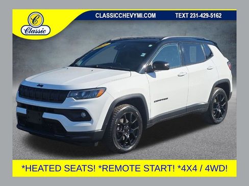 Used 2022 Jeep Compass Latitude w/ Convenience Group AWD/4WD image 1