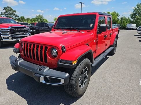 Used 2021 Jeep Gladiator Sport AWD/4WD image 3
