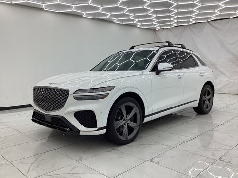 Used 2023 Genesis GV70 2.5T w/ Sport Prestige Package AWD/4WD image 6