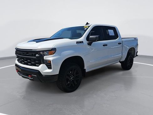 Used 2024 Chevrolet Silverado 1500 Custom Trail Boss w/ LPO, Dark Essentials Package AWD/4WD image 9