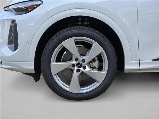 Certified 2025 Audi Q5 Premium Plus w/ Premium Plus AWD/4WD image 9
