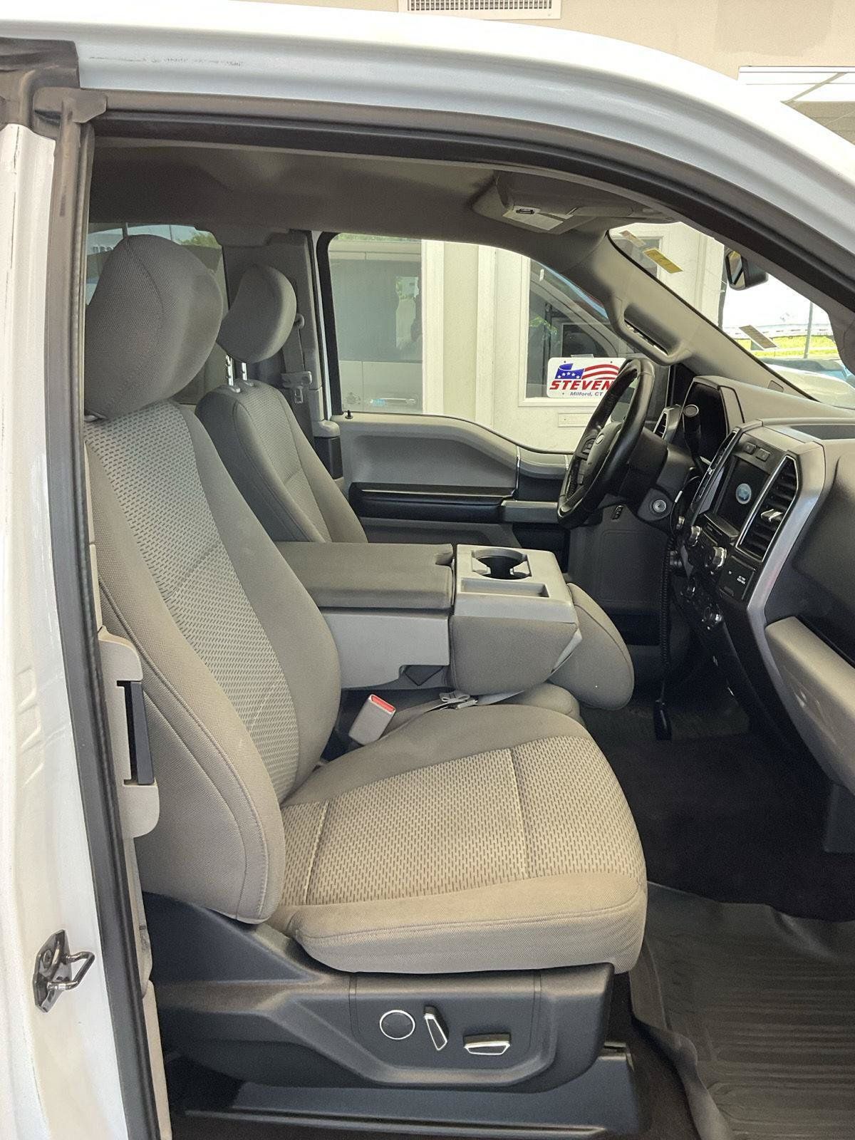 Used 2017 Ford F150 XLT w/ Equipment Group 302A Luxury AWD/4WD image 12