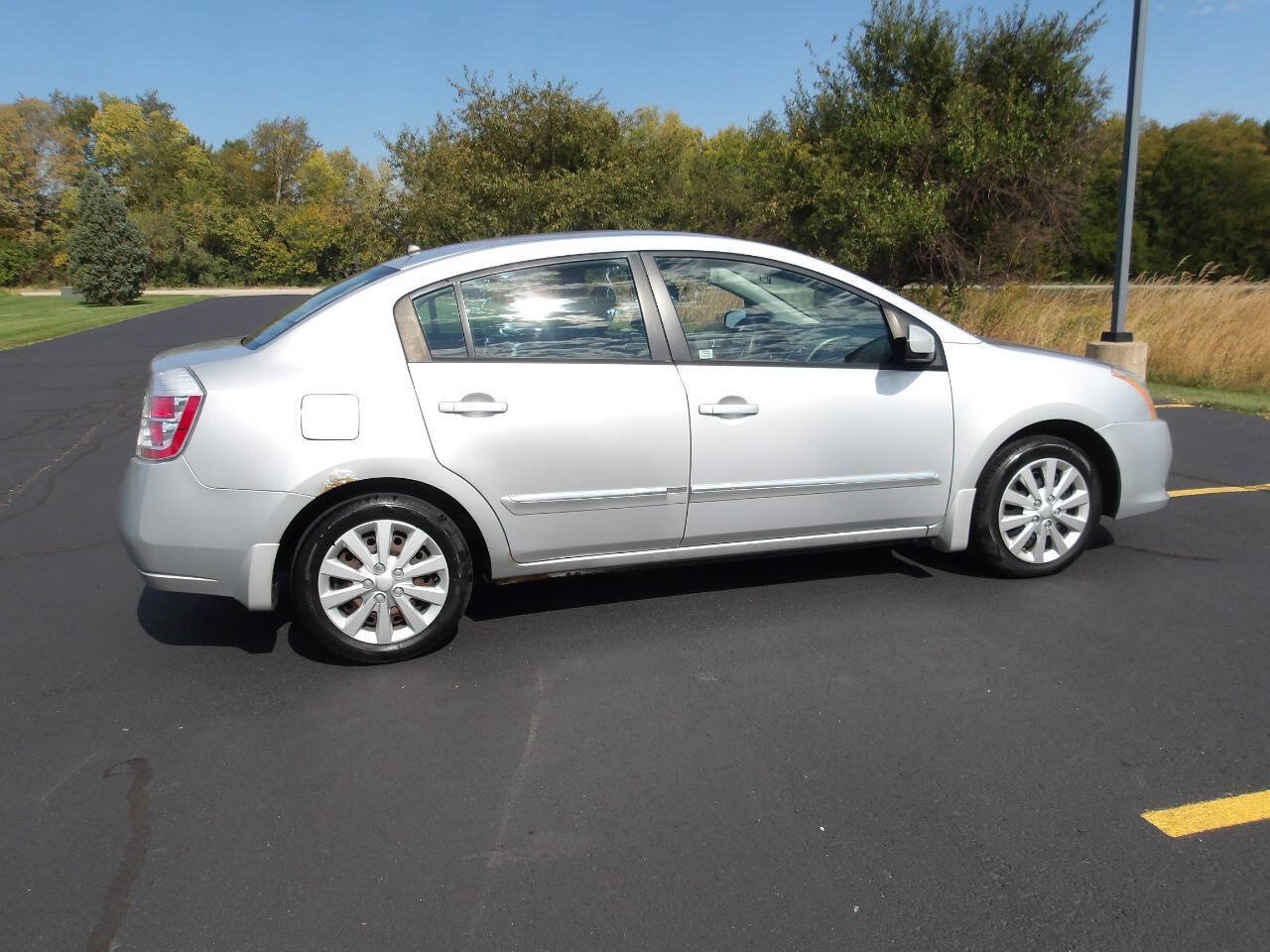 Used 2010 Nissan Sentra 2.0 S FWD image 10