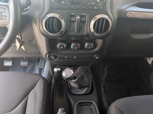 Used 2013 Jeep Wrangler Sport AWD/4WD image 16