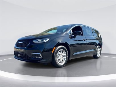 New 2026 Chrysler Pacifica Select