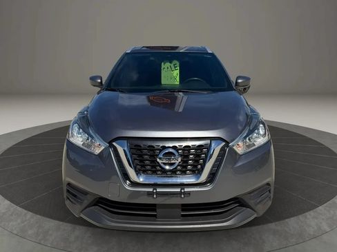 Used 2020 Nissan Kicks SV FWD image 2