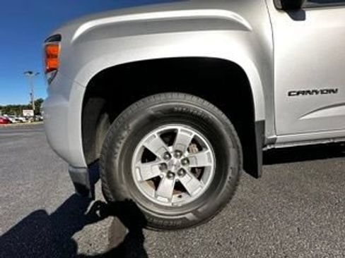 Used 2016 GMC Canyon W/T w/ Convenience Package RWD image 3
